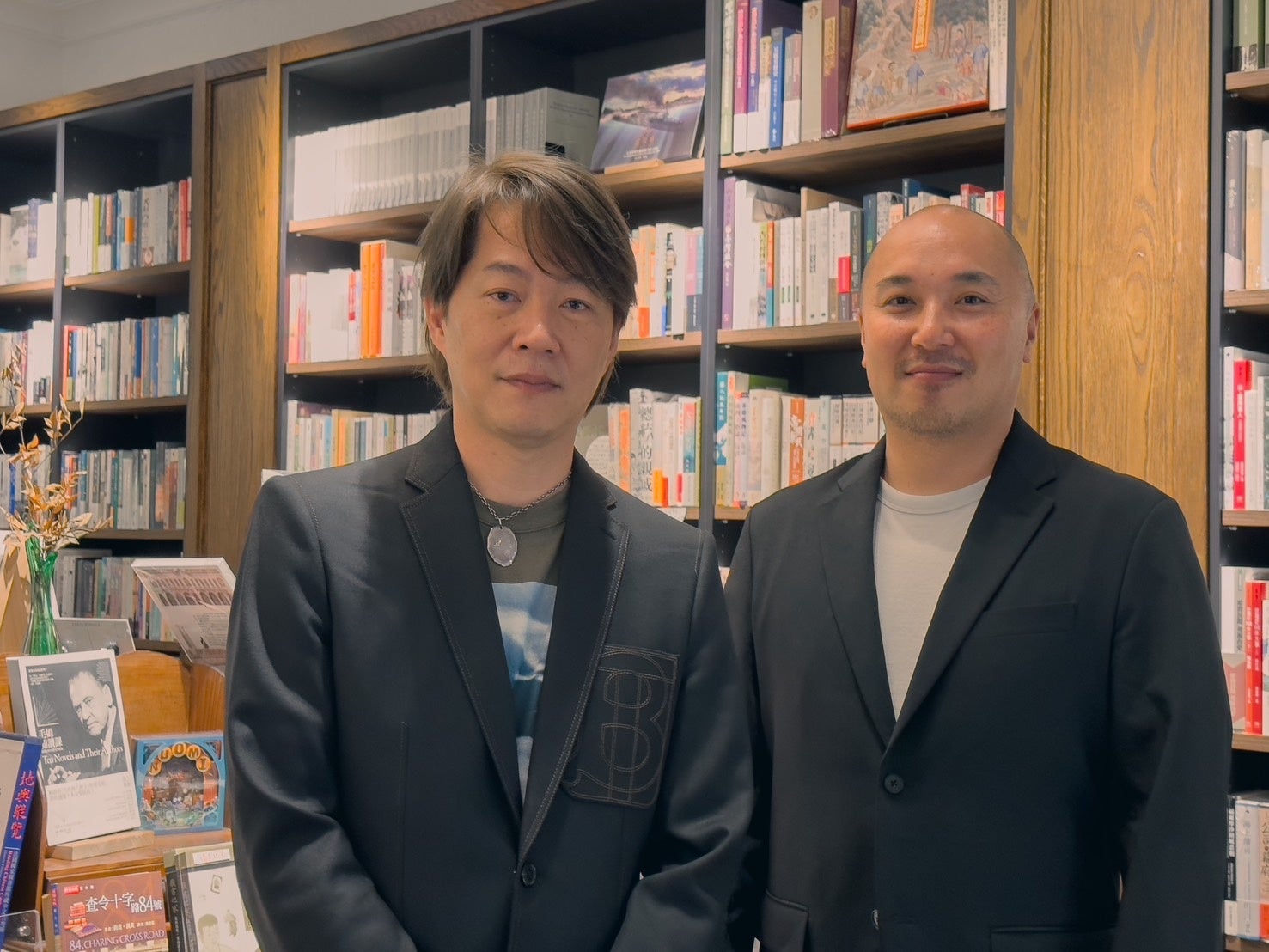 Left: Li A-Lun, Editor-in-Chief of Gaia Culture Manga Department Right: Tatsuki Hirayanagi, Representative of Gaia Culture Tokyo Office
